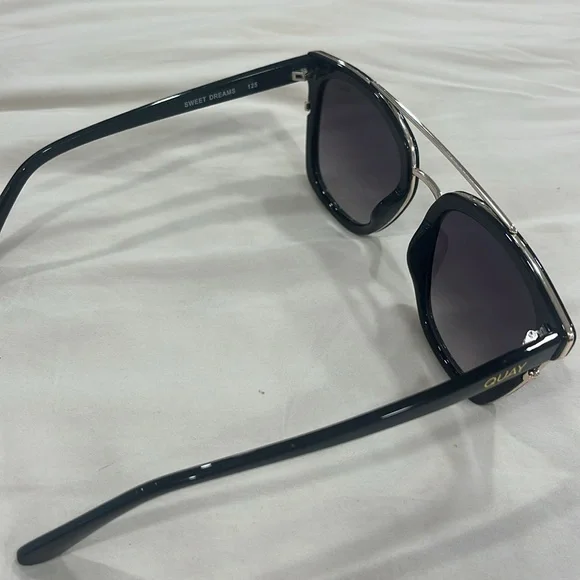 Quay SWEET DREAMS Sun Glasses - Picture 3 of 5